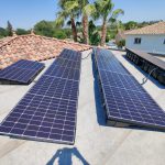 panneaux photovoltaïque sur toit plat